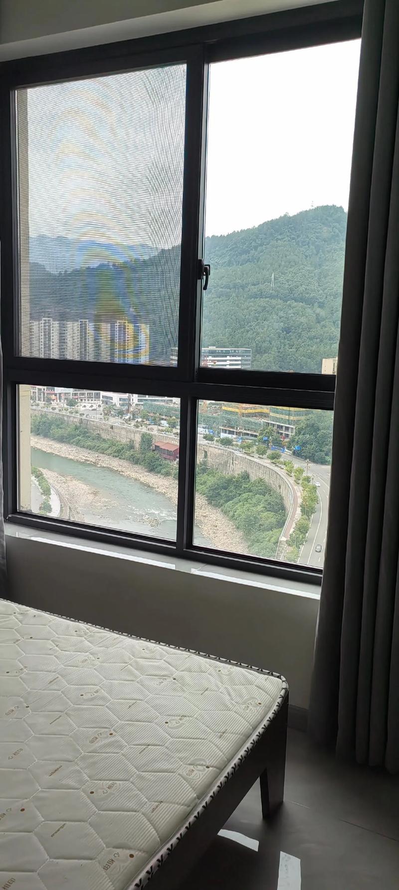 思源路口亲和苑小区住房出租 家具家电齐全，拎包入住